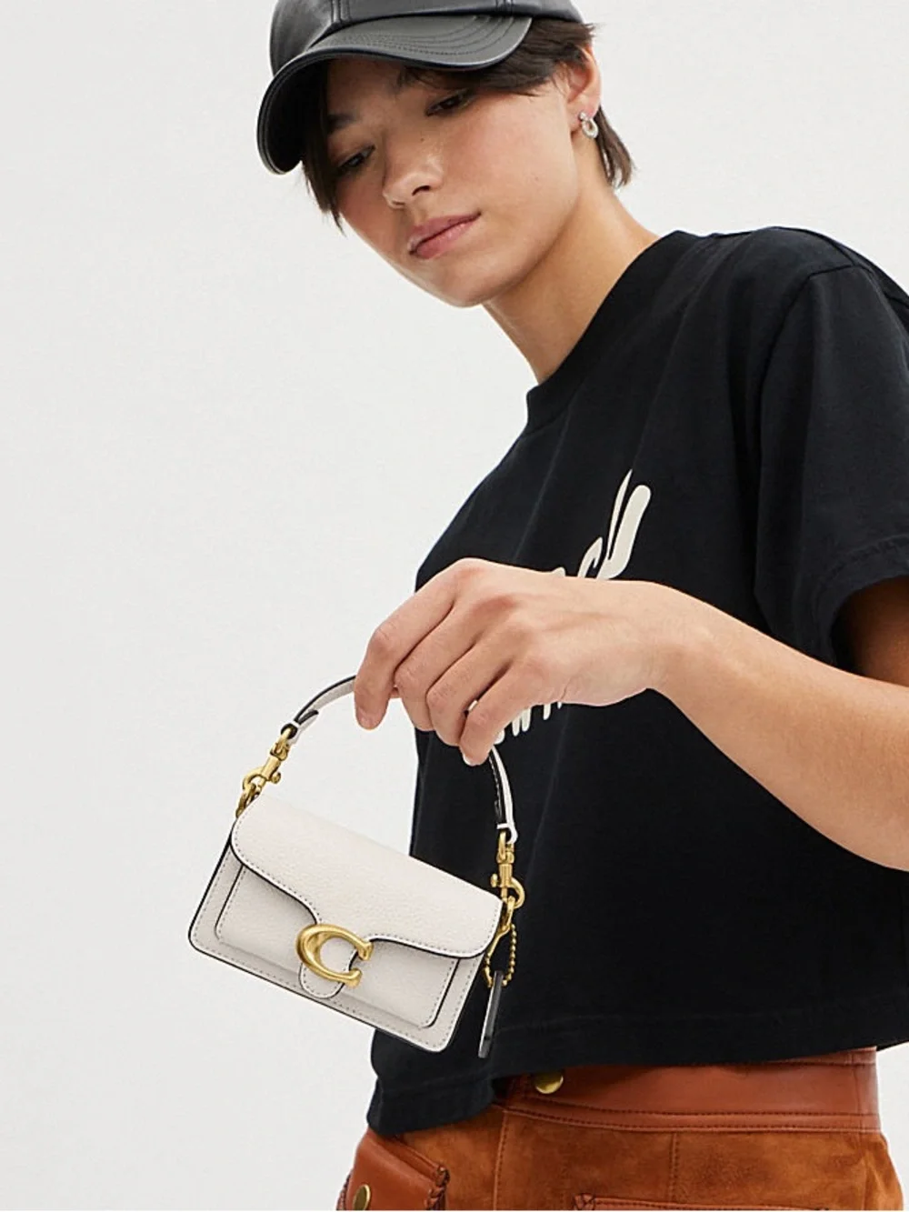 Coach Pebbled Leather Crossbody in Chalk with Gold Hardware - Picture 6 of 6